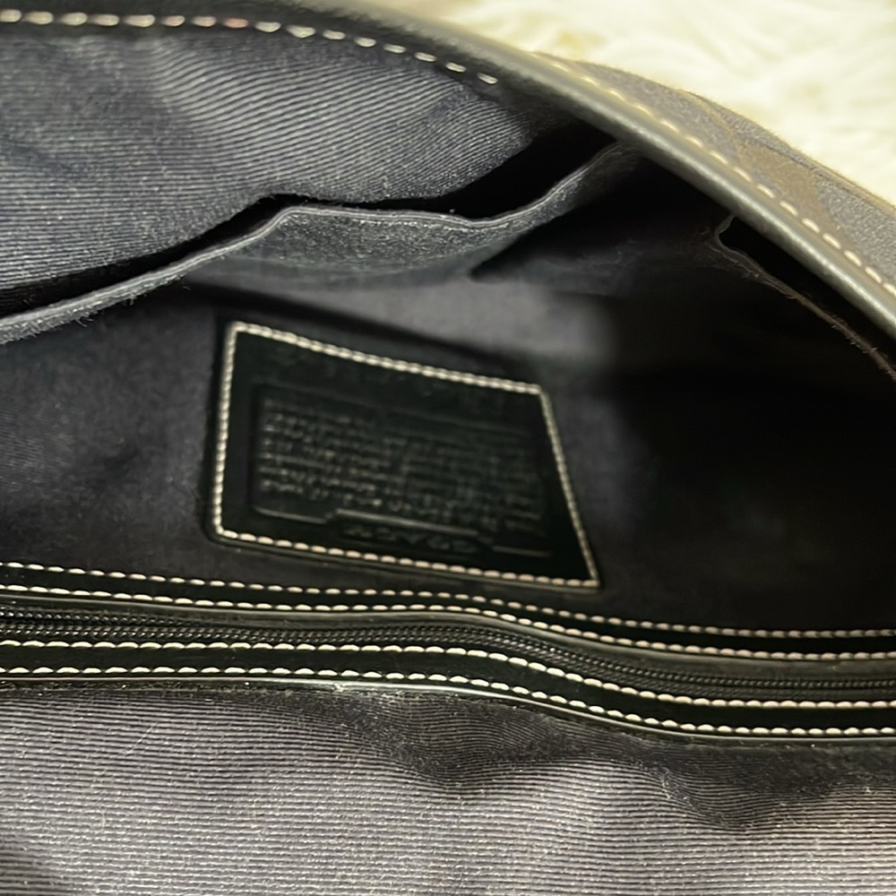 Coach 6842 Signature Black Shoulder or Crossbody Convertible Bag Purse Vintage - Picture 9 of 12